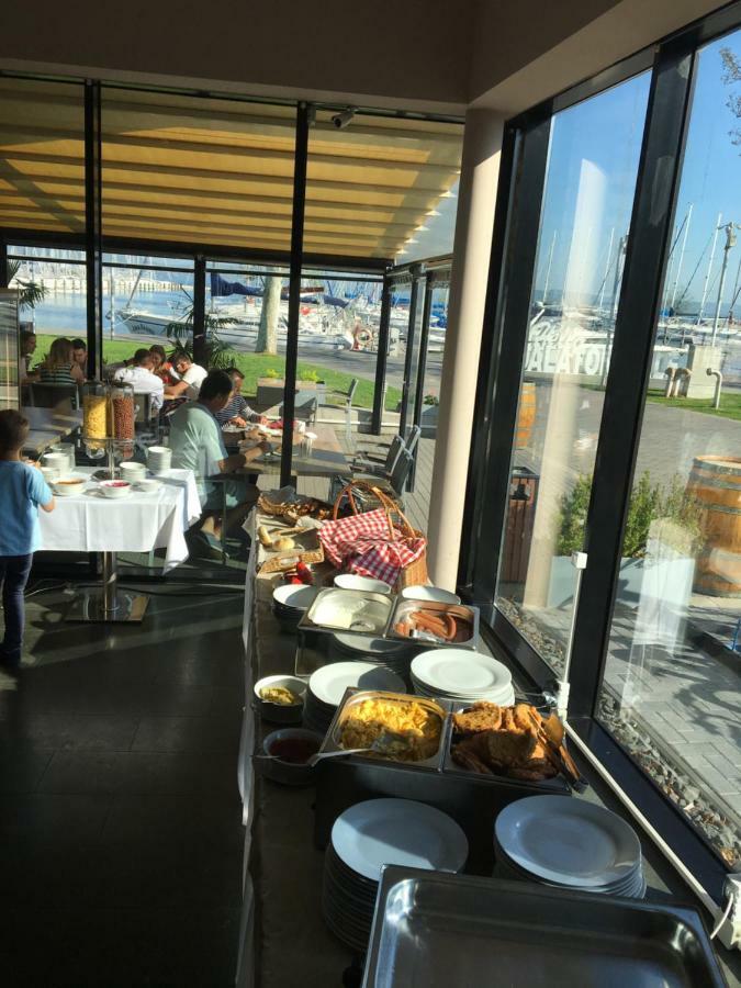 Butique Apartman Balatonlelle Ngoại thất bức ảnh